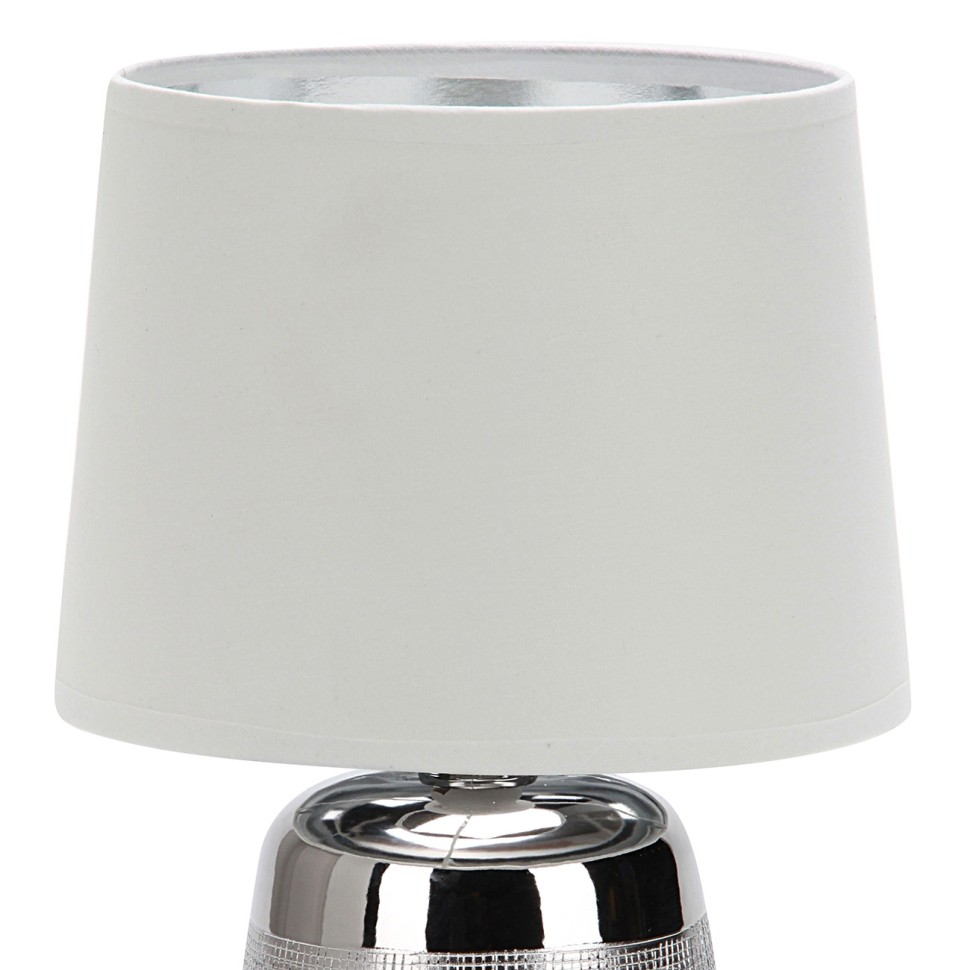 Настольные лампы  Escada 10199/L E14*40W Chrome
